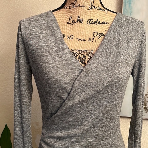 NWOT Banana Republic. Excellent condition no rips no tears - Picture 4 of 9